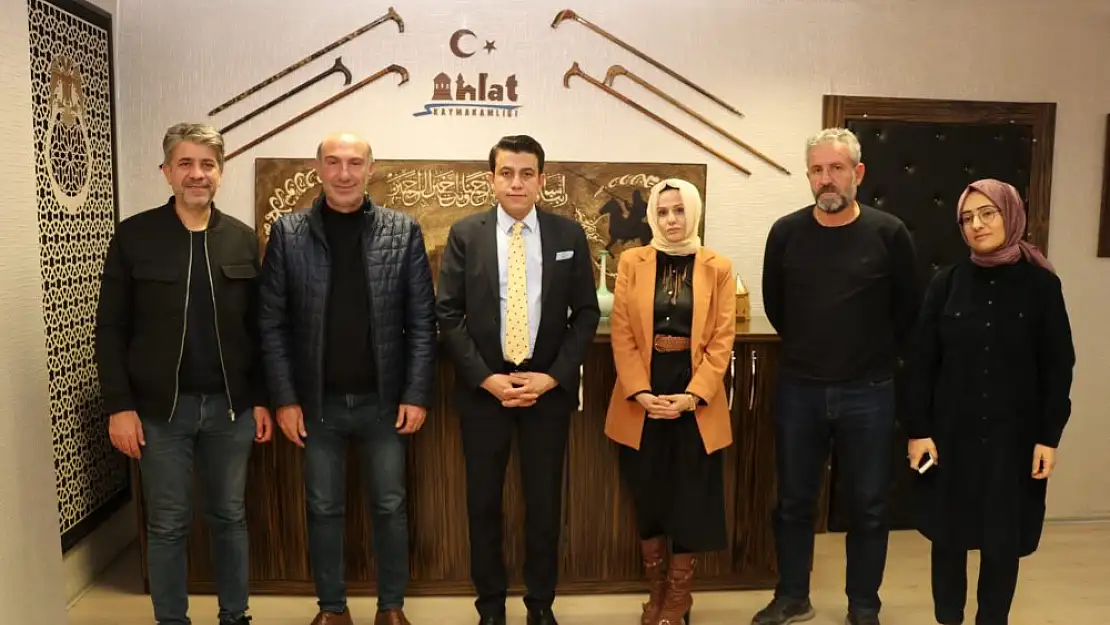SİİRT KÜLTÜR SANAT VE SPOR DERNEĞİNDEN AHLAT KAYMAKAMLIĞINA ZİYARET