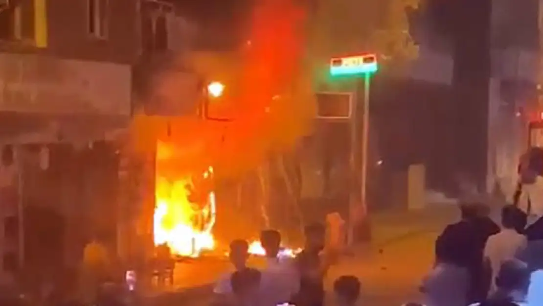 Siirt, Kurtalan'da Bir İş Yerinde Büyük Yangın!