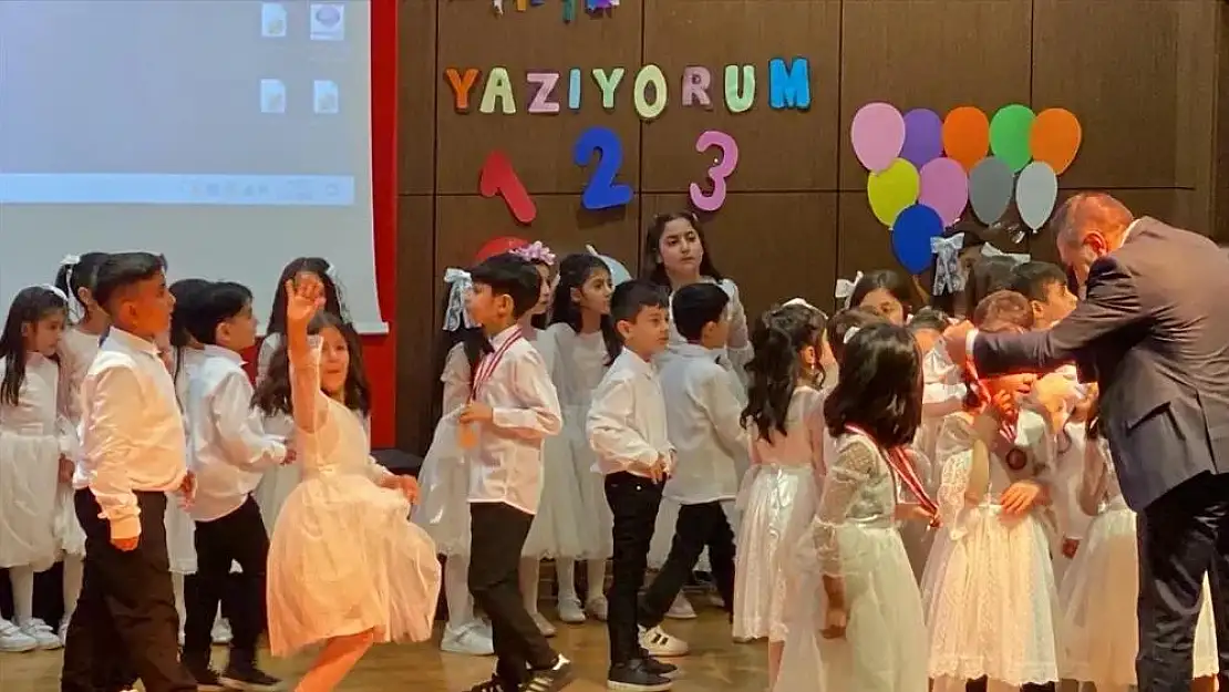Siirt Mehmetçik İlkokulu Öğrencileri, Aileleriyle Okuma Etkinliği Yaptı