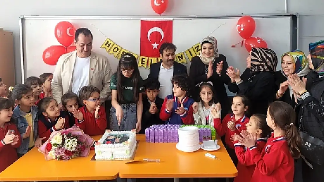 Siirt Mehmetçik İlkokulu'ndan Şehitler Haftası'na Anlamlı Ziyaret
