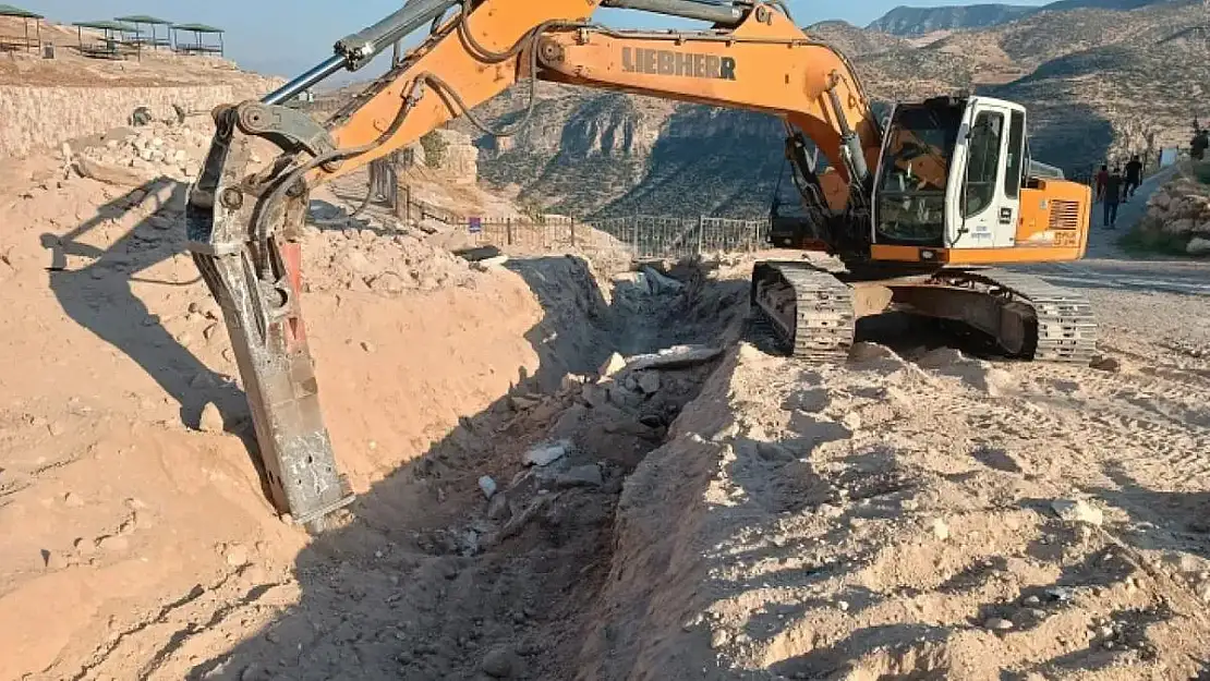 Siirt Özel İdaresi Rasıl Hacar ve Bazı Köylerde Altyapı Çalışmalarını Sürdürüyor