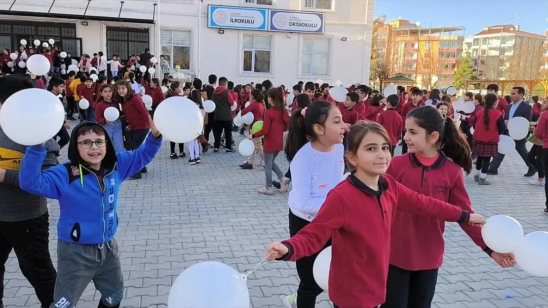 Siirt Şehit Polis Hayrettin Şişman İlkokulu Öğrencilerinden Filistinli Çocuklara Destek