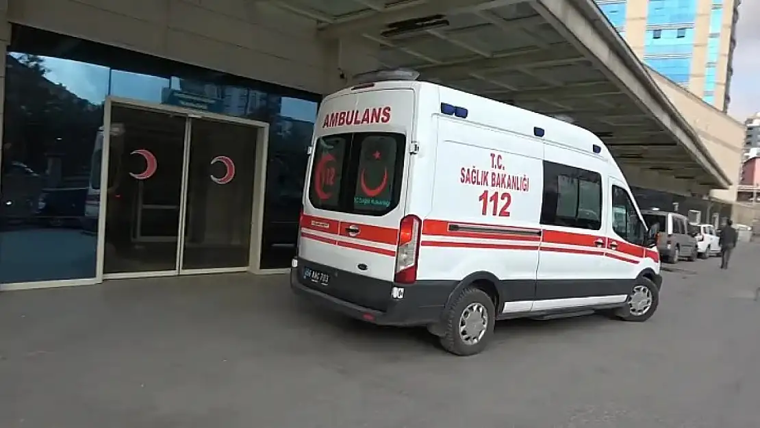 Siirt'te 4 Yaşındaki Çocuk Damdan Düştü