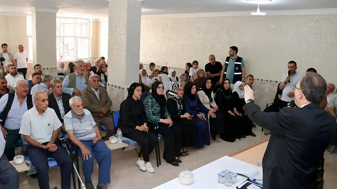 Siirt'te Mahallelerin Nabzı Tutuluyor: Vali Kızılkaya Çal Mahallesi'nde Vatandaşlarla Buluştu