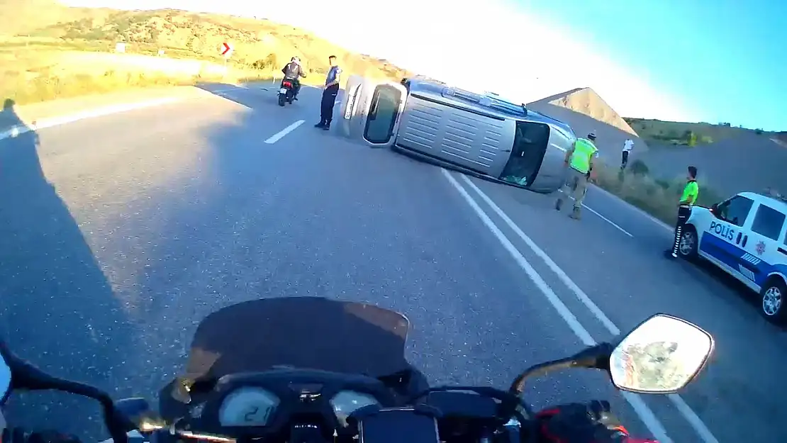 Siirt'te Trafik Kazası: Araç Yan Yattı
