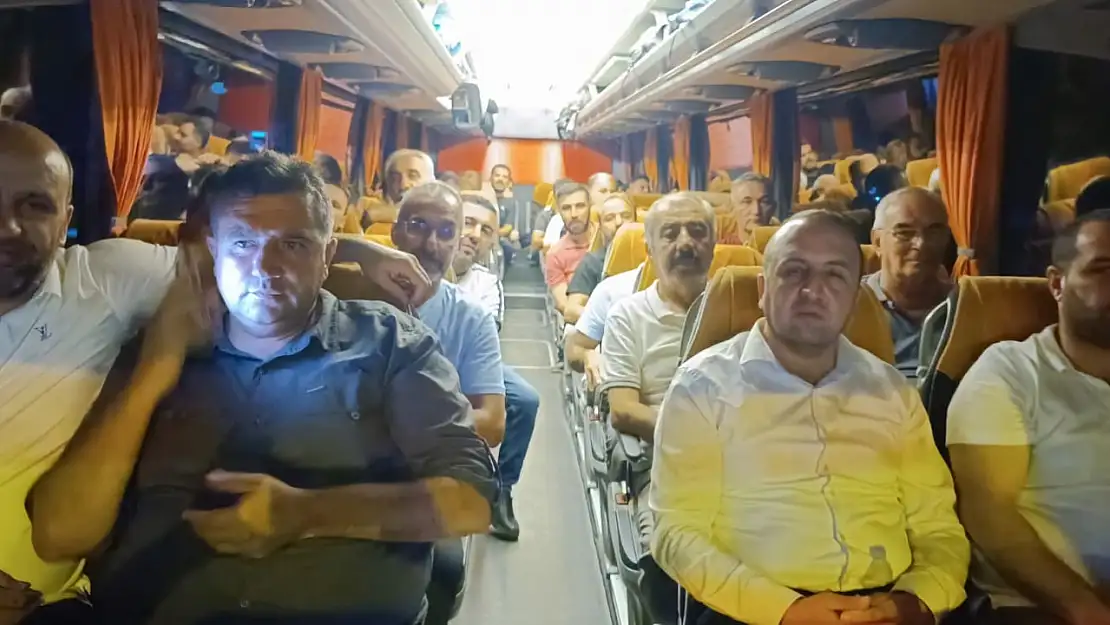 Siirt'ten Kamu Çalışanları Ankara'daki Miting İçin Yola Çıktı