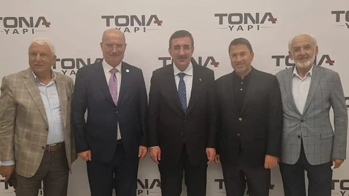 Siirt TSO Başkanı Kuzu, Cumhurbaşkanı Yardımcısı Cevdet Yılmaz'la Dostluk Yemeğine Katıldı