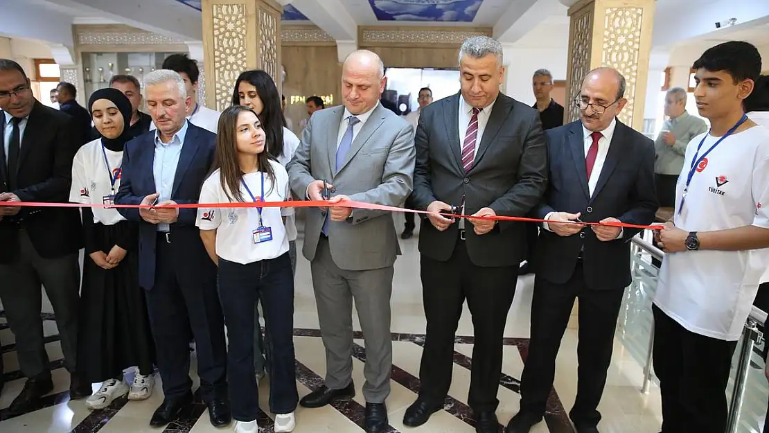 Siirt Türk Telekom Fen Lisesi'nin Genç Beyinlerinden Büyük Fikirler