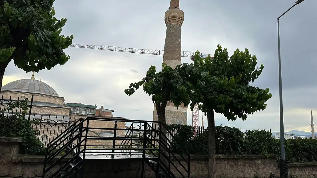 Siirt Ulu Camii'ye Girişlerde Yeni Düzenleme