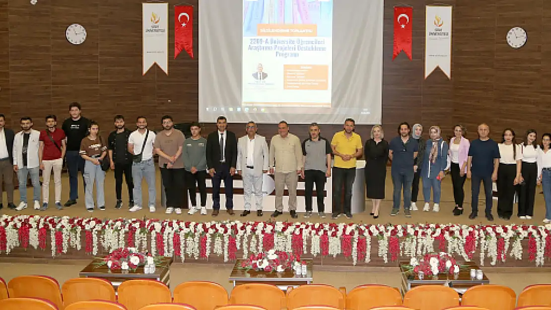 Siirt Üniversitesinde TÜBİTAK 2209-A ve 2209-B Bilgilendirme Toplantıları Düzenlendi