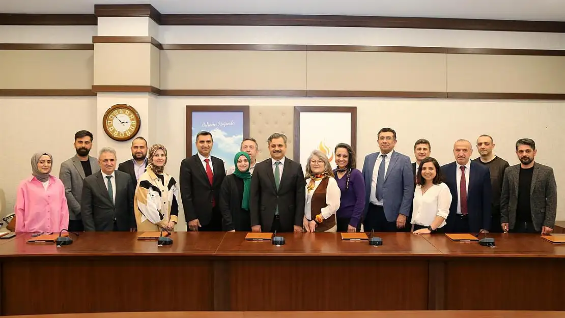 Siirt Üniversitesinde YÖKAK Akreditasyon Başarısı Gururla Değerlendirildi
