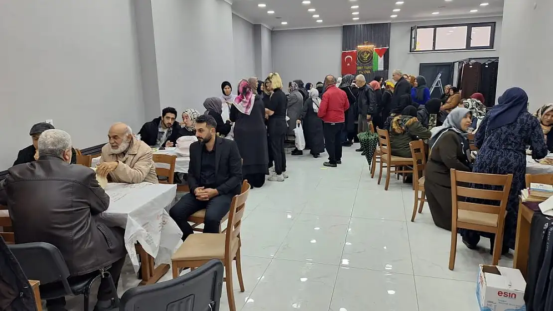 Siirt Vakfı Yalova Şubesinin Filistin'e Yardım Kermesine Yoğun İlgi