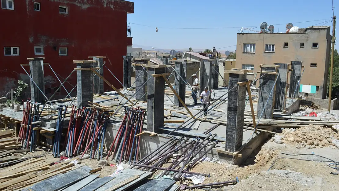 Siirtli Depremzede Gazeteci, Evsiz Kaldı: Hayırseverlerden Destek Bekliyor