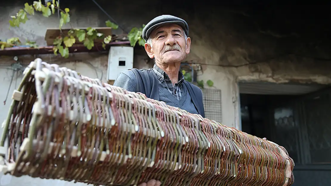 Siirtli Lazgin Ustadan Bal Üretimine Katkı