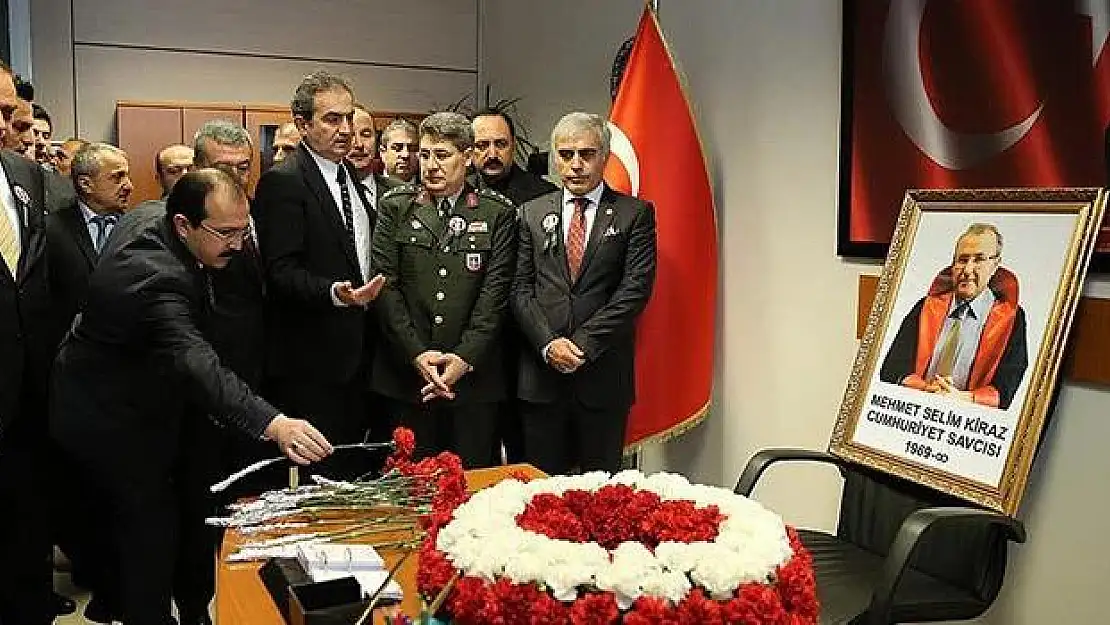 SİİRTLİ SAVCI  MEHMET SELİM KİRAZ ŞEHADETİNİN  8. YILINDA ANILDI