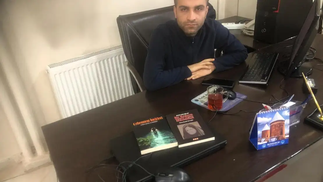 Siirtli Yazar Alveroğlu'nun Kitapları İl Halk Kütüphanesinde