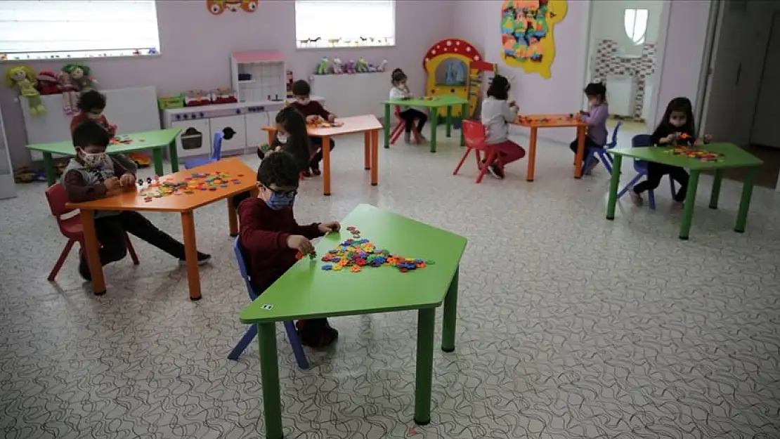 Siirt'te Anaokulu Temel Eğitim Okulları Onarılıyor