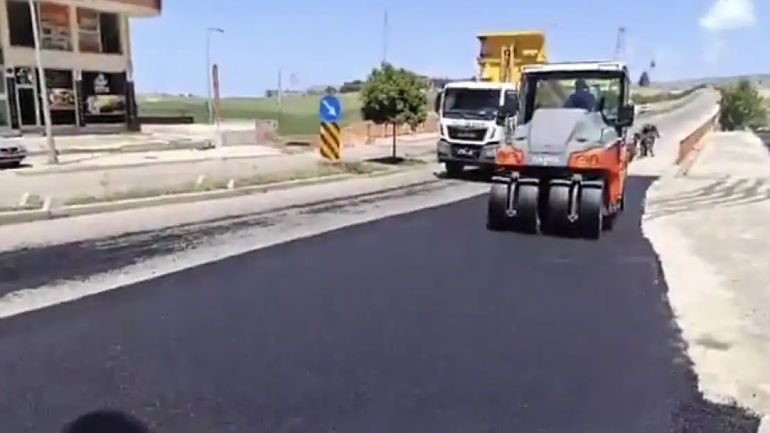 Siirt'te Asfalt Çalışmaları Devam Ediyor