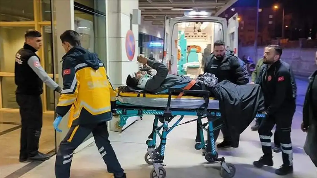 Siirt'te Bıçaklı Kavga!