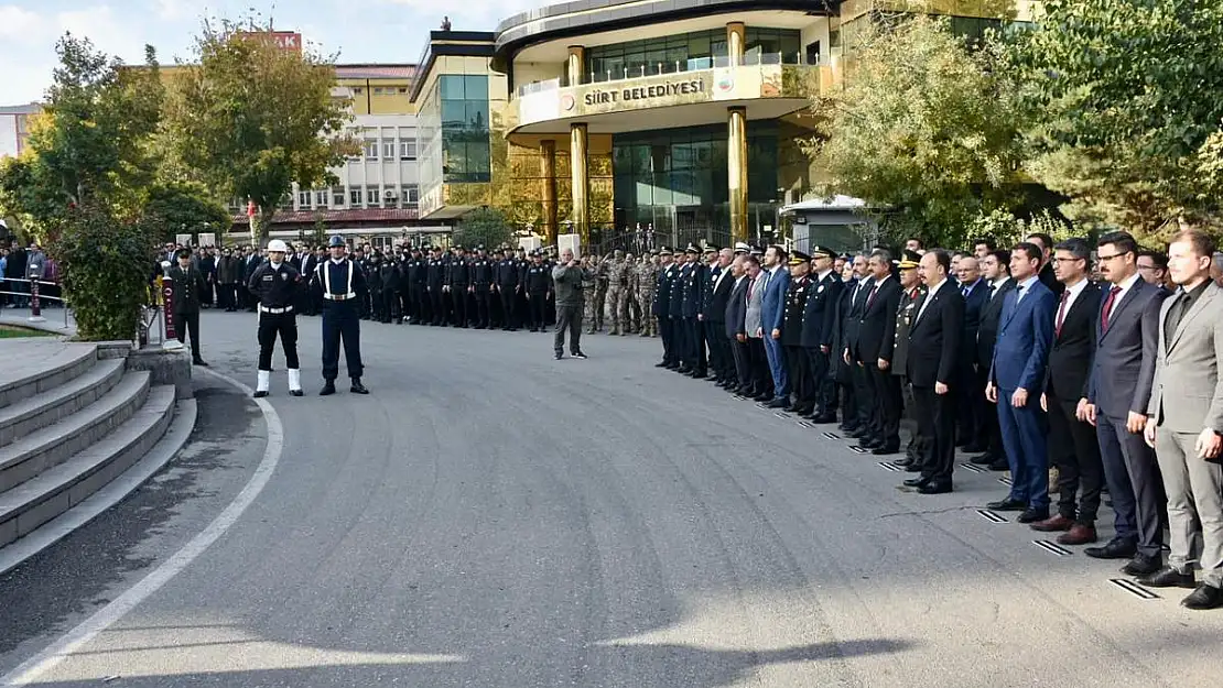 Siirt'te Cumhuriyetimizin Banisi Büyük Önder Gazi Mustafa Kemal Atatürk, Törenlerle Anıldı