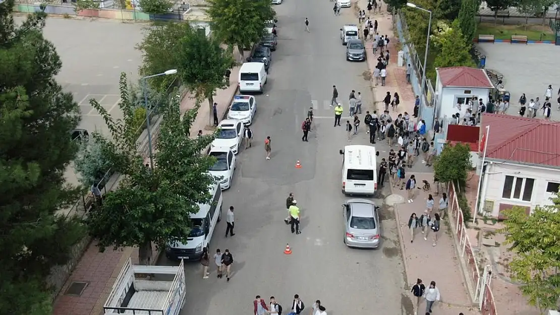 Siirt'te Drone ve Narkotik Köpeklerle Polis Denetimi