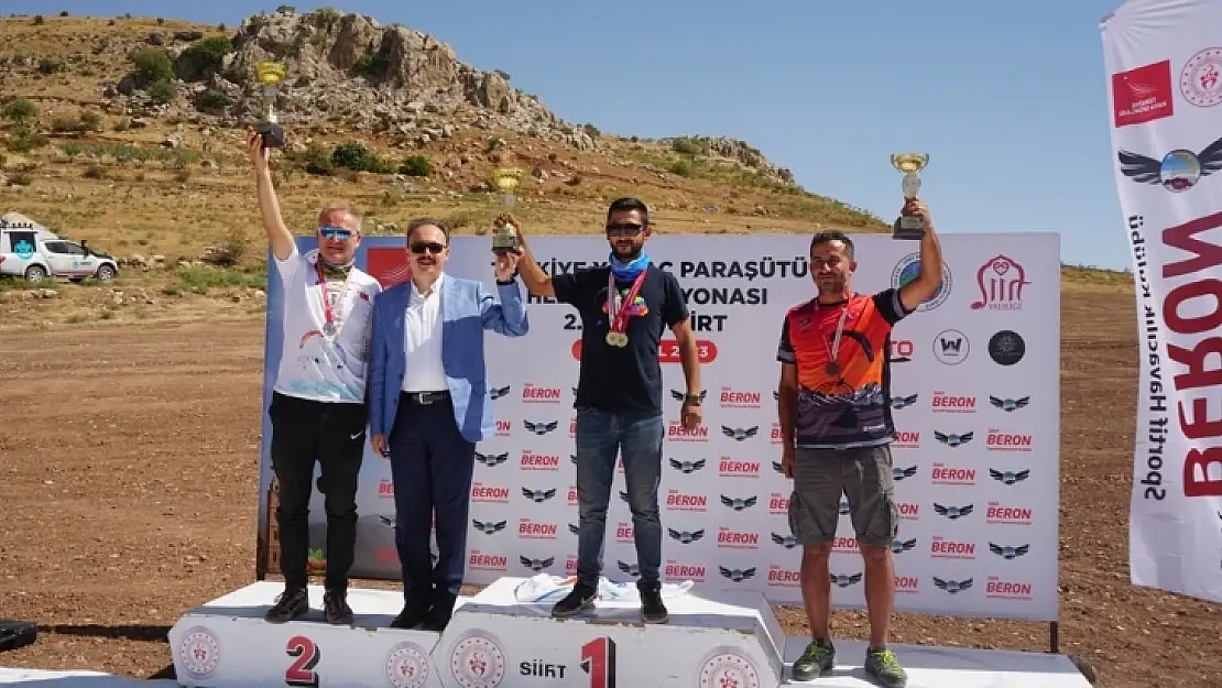 Siirt'te Düzenlenen Yamaç Paraşütü Şampiyonasında Dereceye Girenler Belli Oldu!