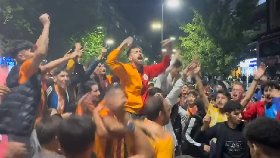 Siirt'te Galatasaray'lıların Zafer Kutlaması