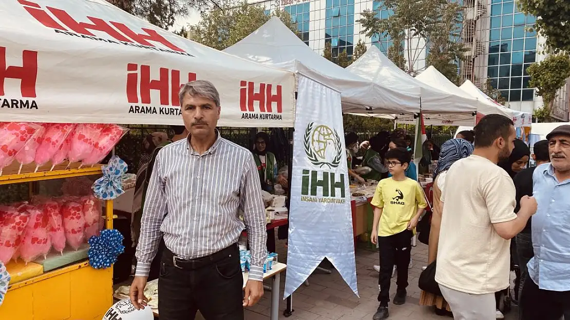 Siirt'te Gazze İçin Hayır Çarşısına Yoğun İlgi