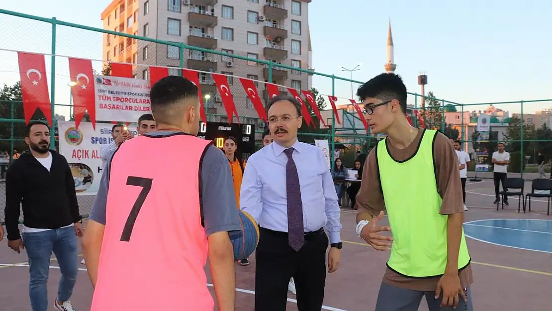 Siirt'te Geleneksel 3x3 Sokak Basketbolu Heyecanı Başladı