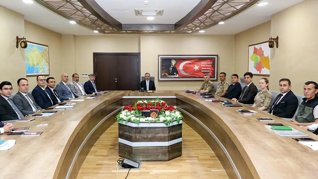 Siirt'te Güvenlik ve Asayiş Tedbirleri Görüşüldü