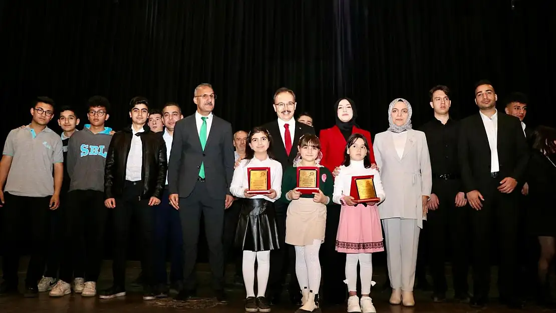 Siirt'te İstiklal Marşı'nın Kabulü ve Mehmet Akif Ersoy'u Anma Günü Etkinliklerle Kutlandı