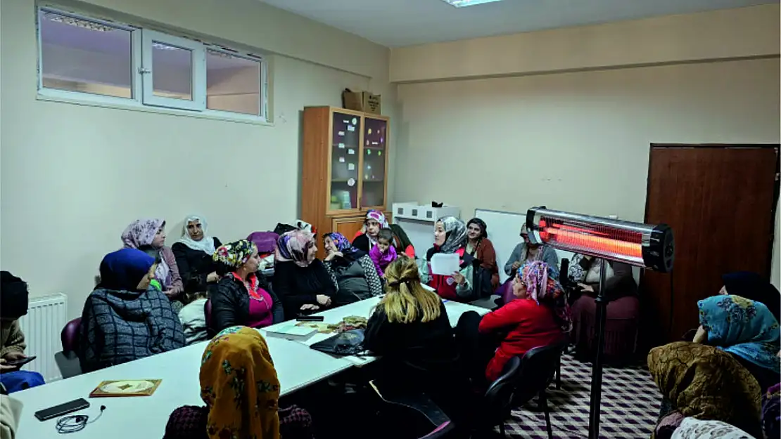 Siirt'te Kadınlara Yönelik ''Sağlıklı Annelik ve Aile Bütçesi'' Eğitimi