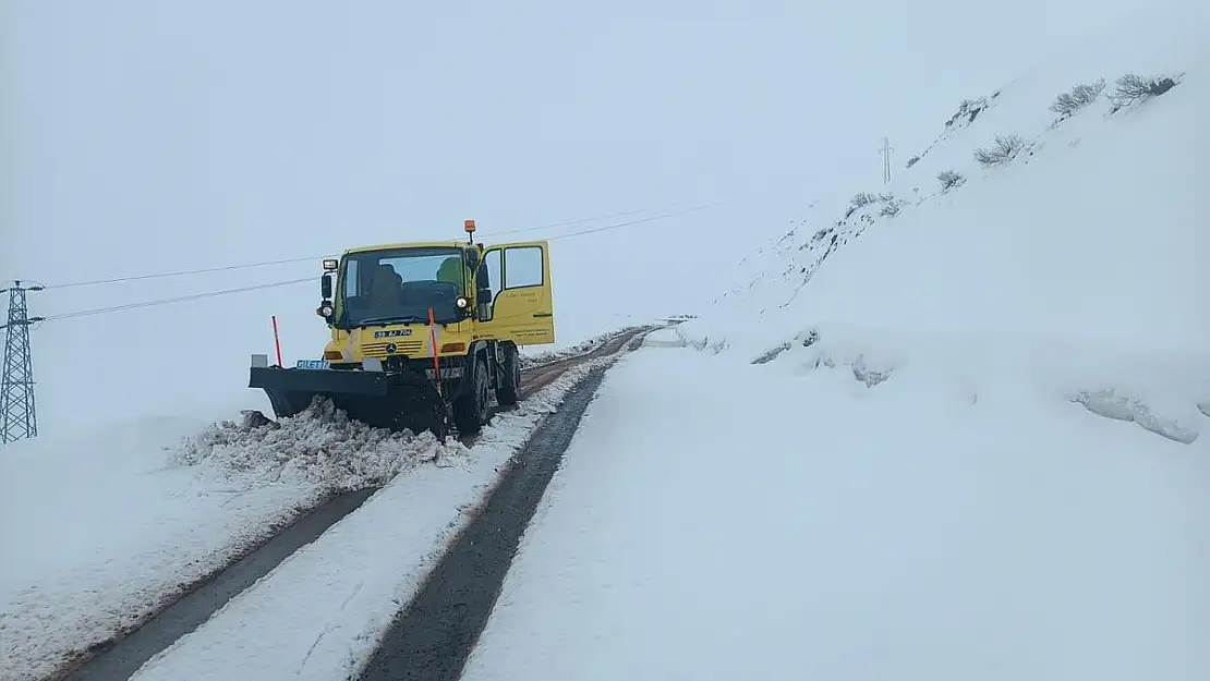 Siirt'te Kapanan Köy Yolları Ulaşıma Açılıyor (Videolu Haber)