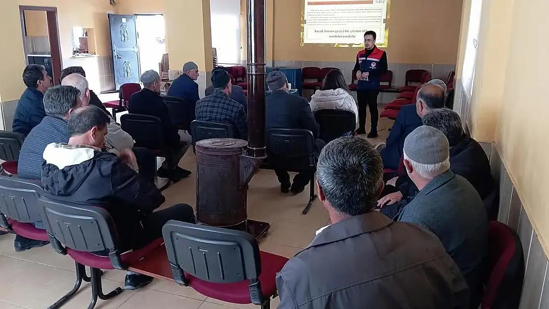 Siirt'te Köylerde Siirt Fıstığı Eğitimi Başladı