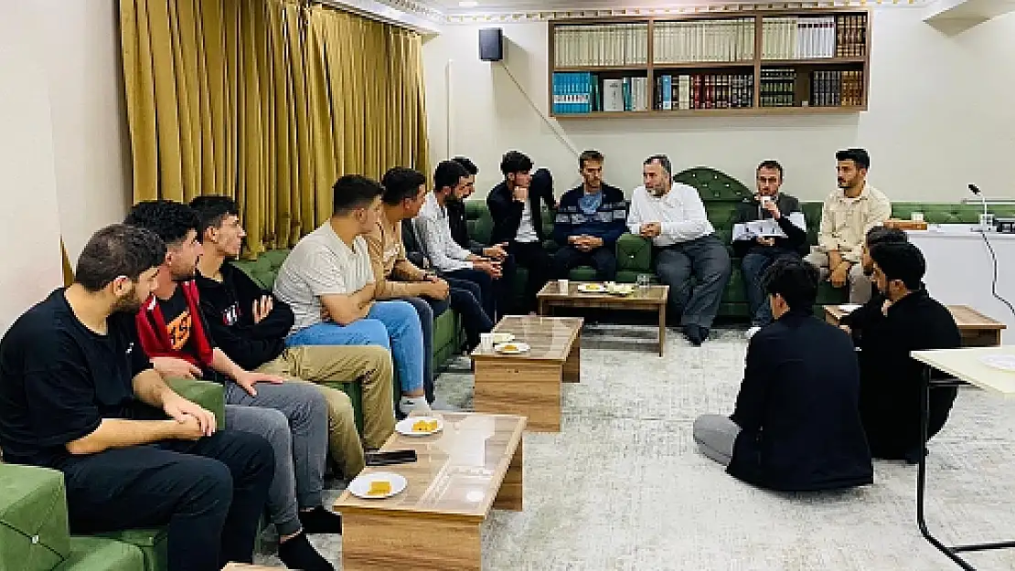 Siirt'te KYK Yurt Öğrencileri Diyanet Gençlik Merkezi Etkinliklerine Katıldı