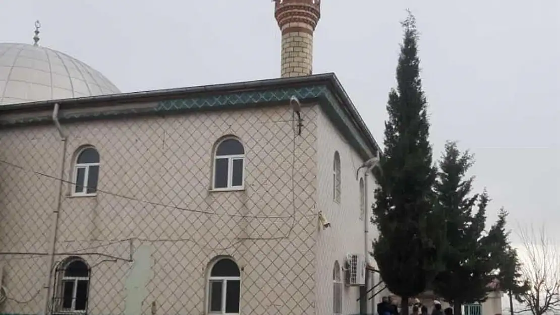 Siirt'te Minareye Yıldırım Düştü!