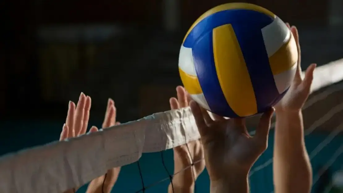 Siirt'te Öğretmenler Voleybol Sahasında Buluşuyor