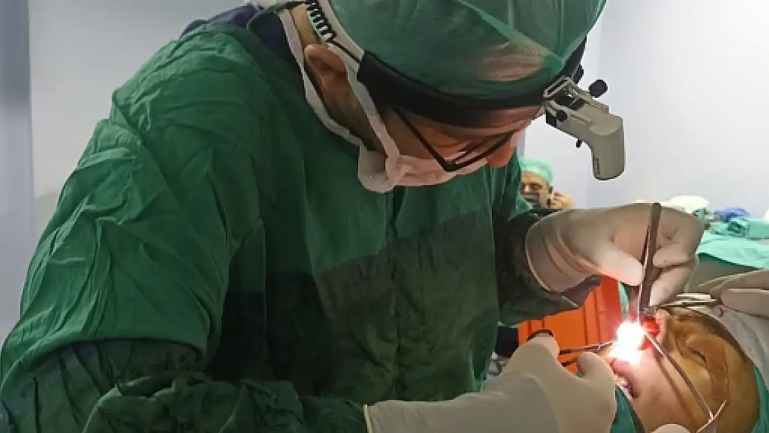 Siirt'te Rinoplasti Ameliyatlarında Dr.Ömer Vural Farkı