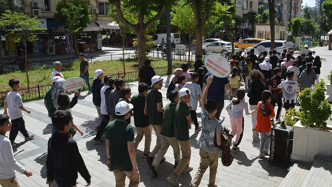 Siirt'te 'Sağlık İçin Hareket Günü' Yürüyüşü
