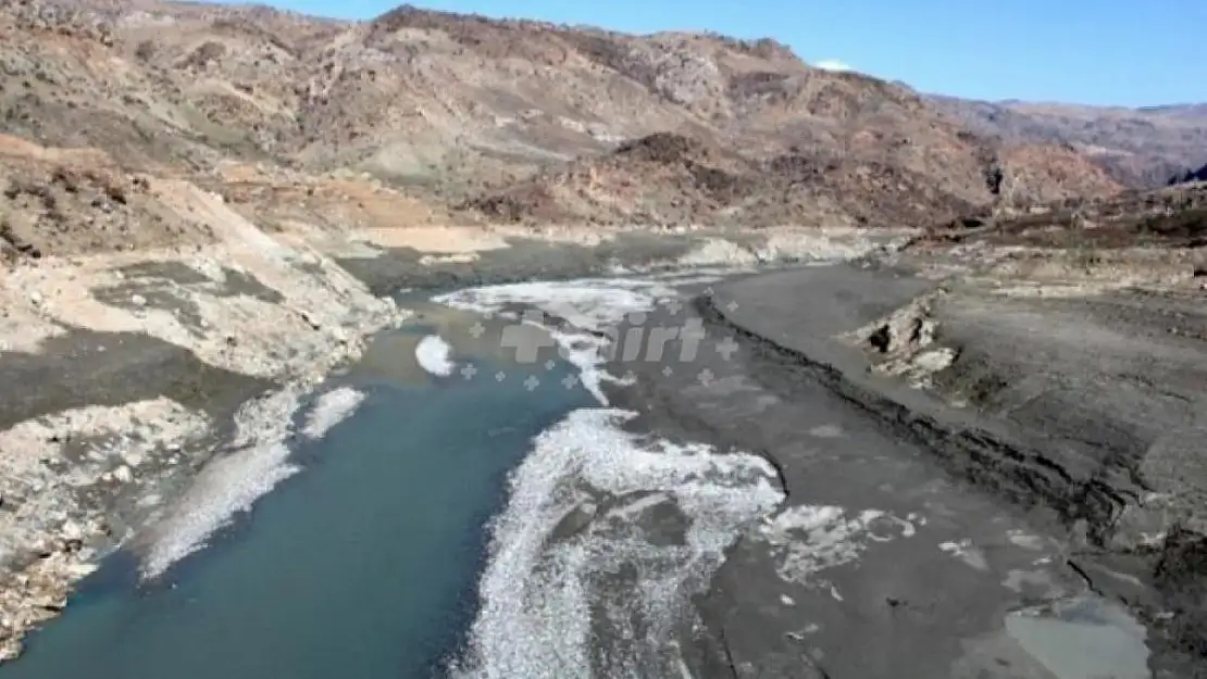 Siirt'te Sıcaklar Nedeniyle Barajlardaki Su Seviyesi Azaldı