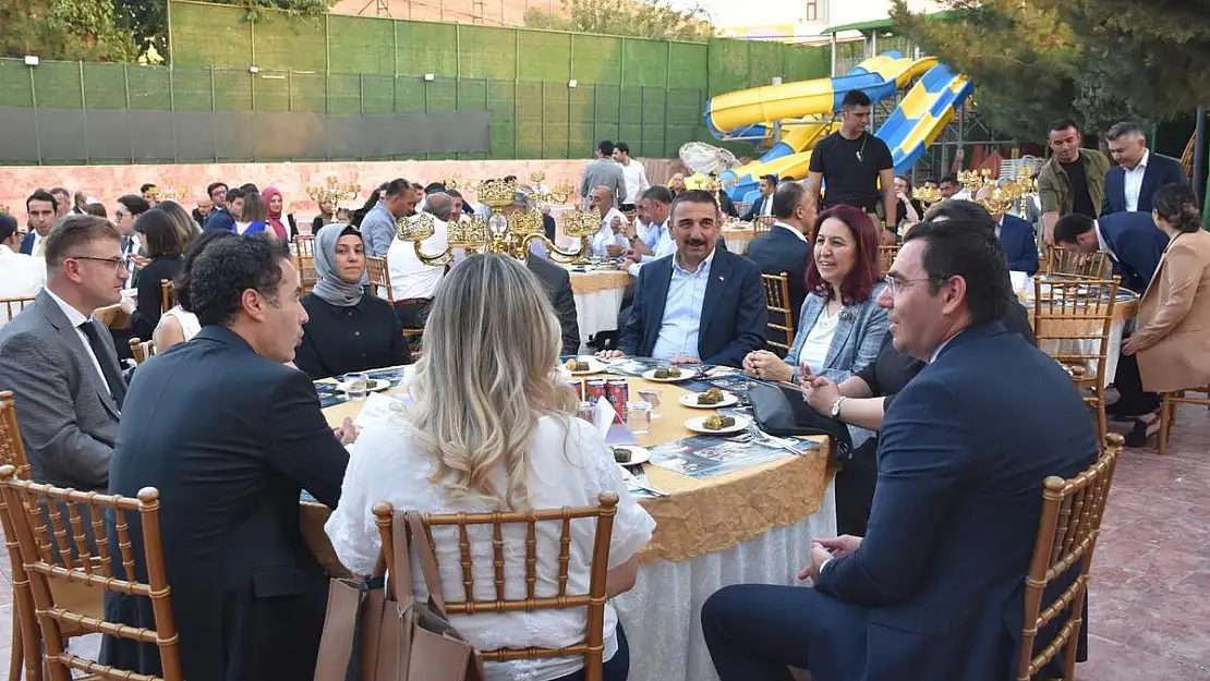 Siirt'te Tayini Çıkan Hâkim ve Savcılar Onuruna Veda Yemeği Düzenlendi