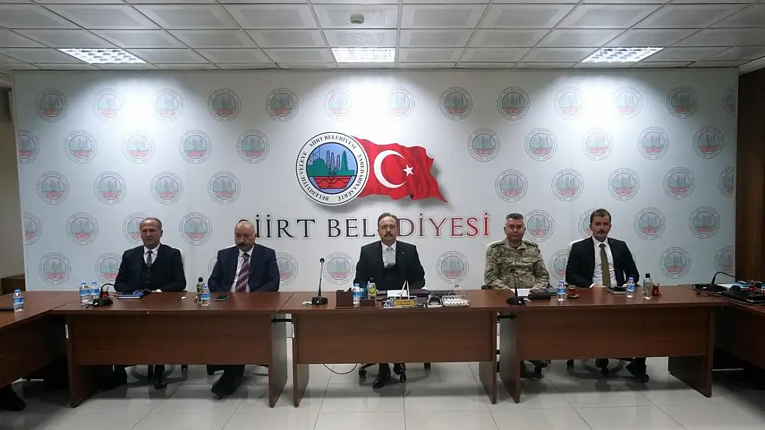 Siirt'te Turuncu Kodu Uyarısı Öncesi Vali Kızılkaya Başkanlığında Toplantı Düzenlendi