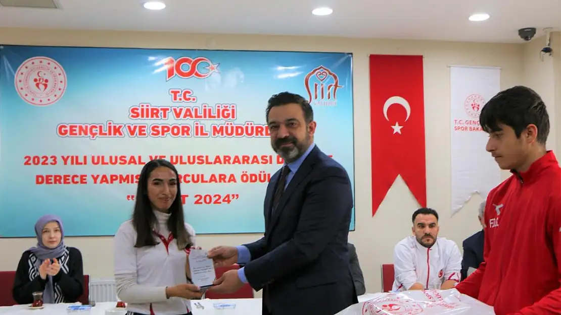 Siirt'te Ulusal ve Uluslararası Müsabakalarda Derece Yapmış Olan Sporcular Ödüllendirildi
