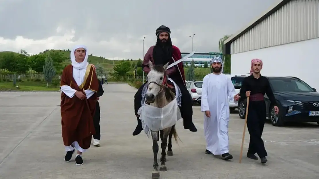 Siirt'te Üniversitesi Öğrencileri, 'Gazze Obası' Alanı Oluşturdu!