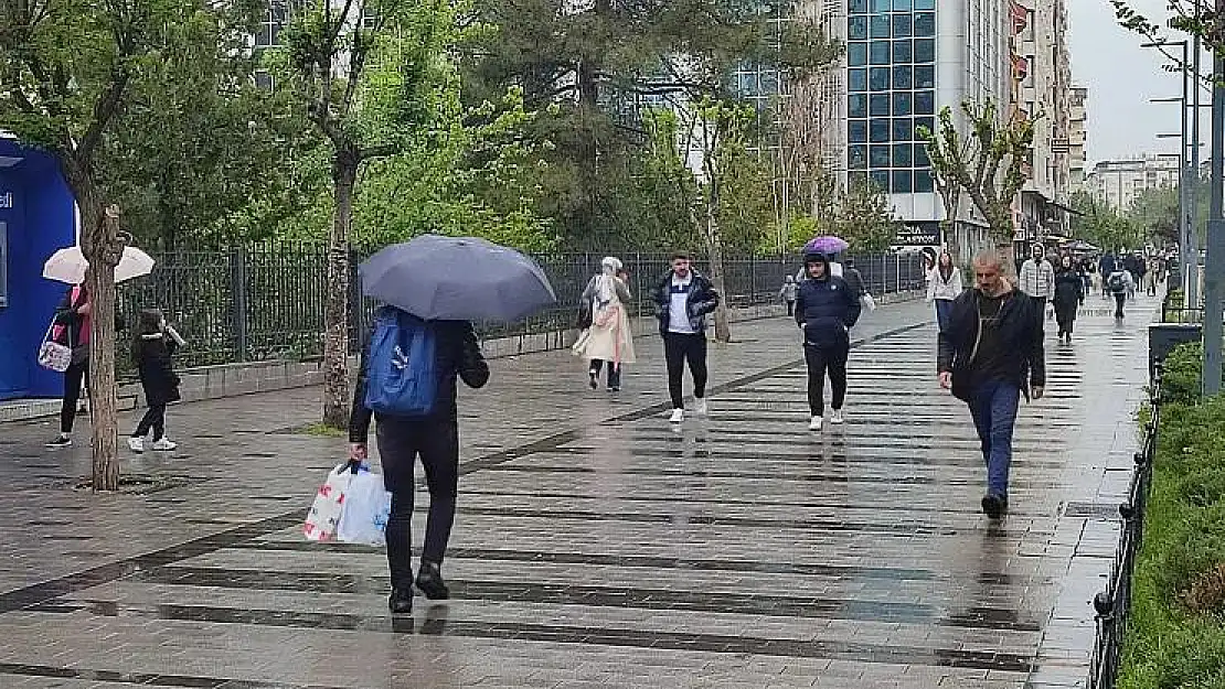 Siirt'te Yağmurlu Hava Geri Geliyor