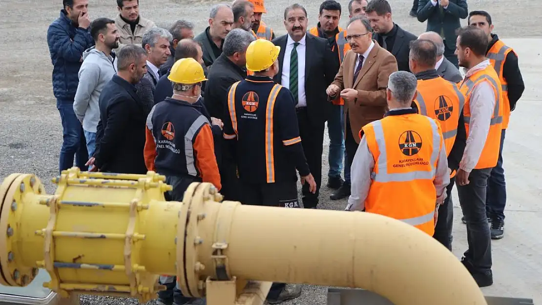 Siirt'te Yol Yapım ve Asfalt Çalışmaları İçin Hazırlıklar