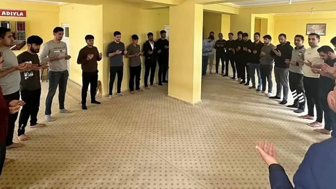 Siirt'te Yurtta Kalan Öğrencileri Unutmadılar