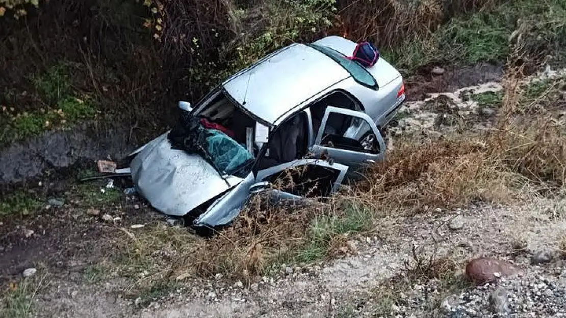 Siirt'teTrafik Kazası:1 Ölü, 3'ü Ağır Olmak Üzere 8 Yaralı