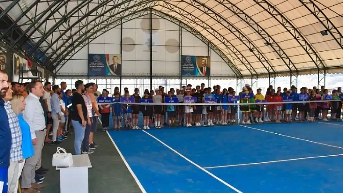 Şırnak'ta Analig Tenis Çeyrek Final  Müsabakaları Sonuçlandı