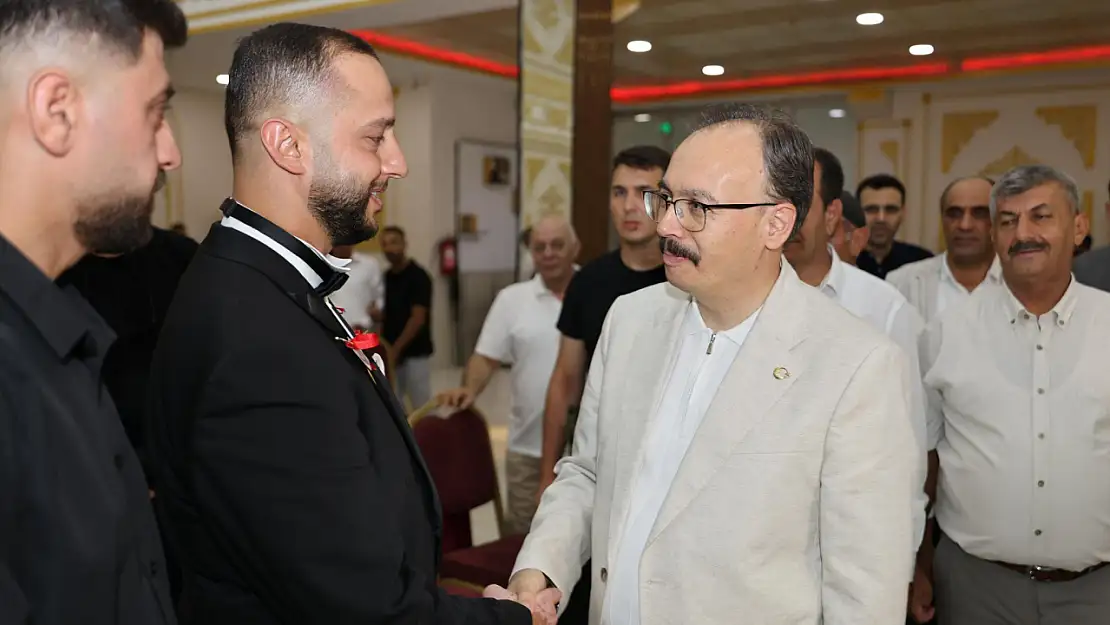 Şirvan Belediye Başkanı Necat Cellek'in Oğlu Evlendi